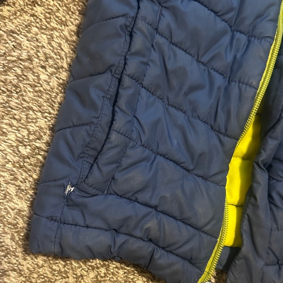 Columbia Kids' Puffer Jacket in Navy and Yellow size XS‎ - Picture 4 of 10